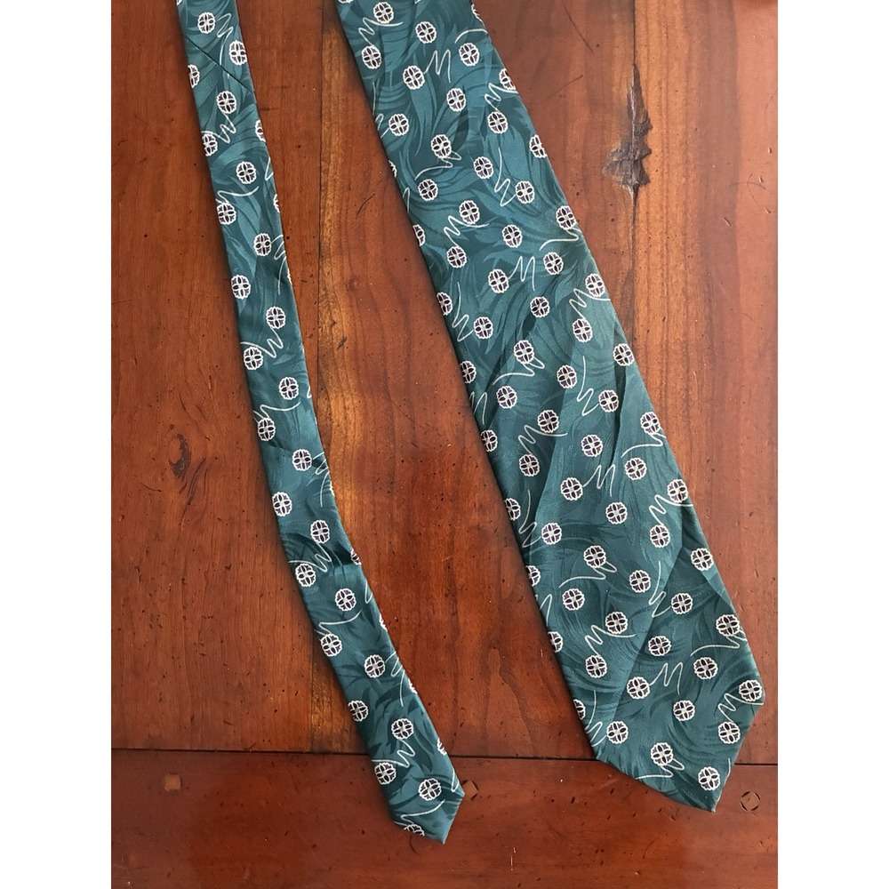 Xmi 325 Series‎ Green Necktie